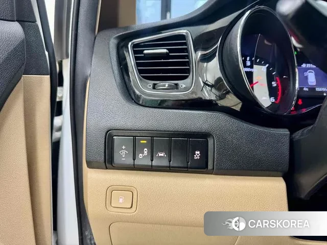 Kia The New Carnival id 3676999 из Кореи 7