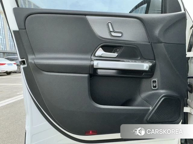 Mercedes-Benz GLB id 4279203 из Китая 7