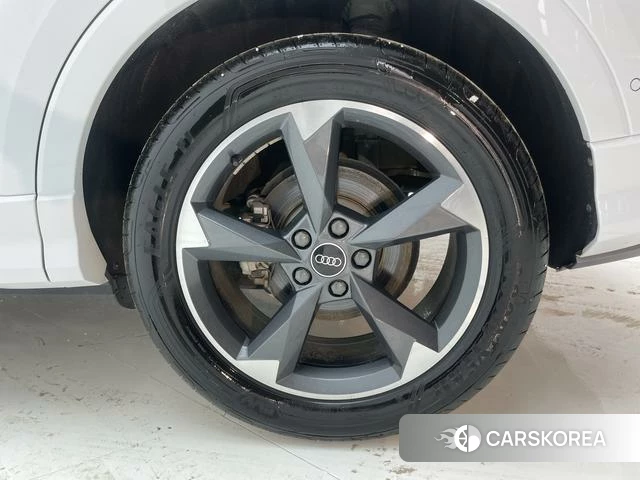 Audi Q3 id 4359078 из Китая 7