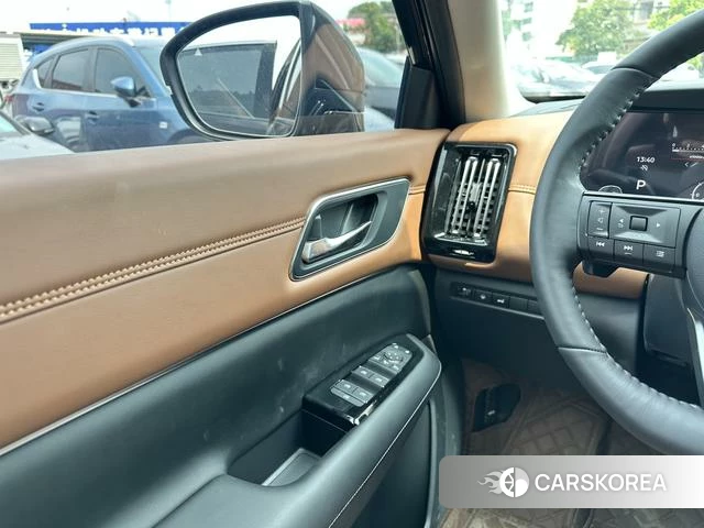 Nissan Exploring the land id 4262621 из Китая 7