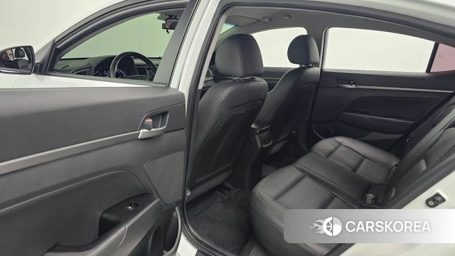 Hyundai Avante AD id 4626502 из Кореи 7