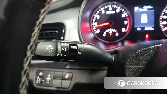 Kia Stonic id 3718483 из Кореи 7