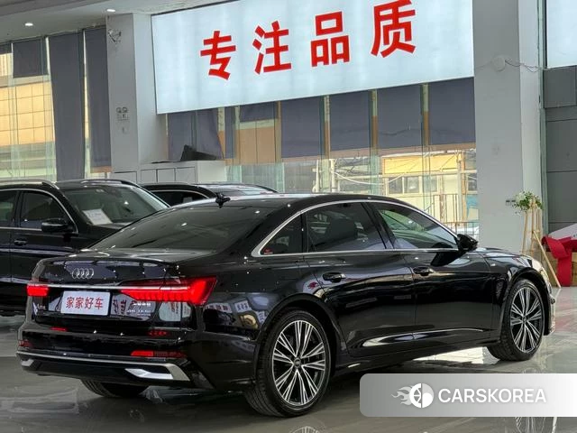 Audi A6L id 4275894 из Китая 7