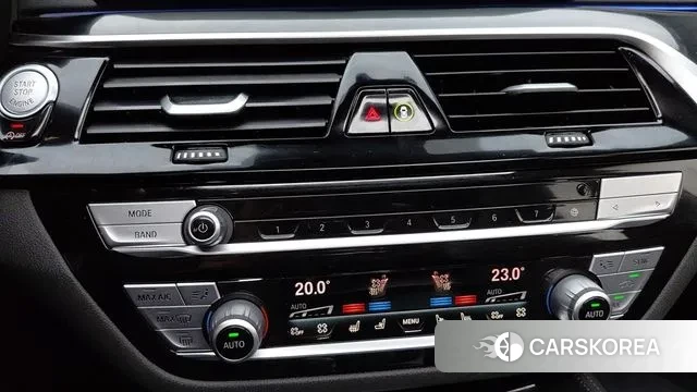 BMW 5 Series (G30) id 3396362 из Кореи 7