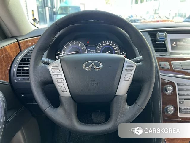 Infiniti QX80 id 4239433 из Китая 7