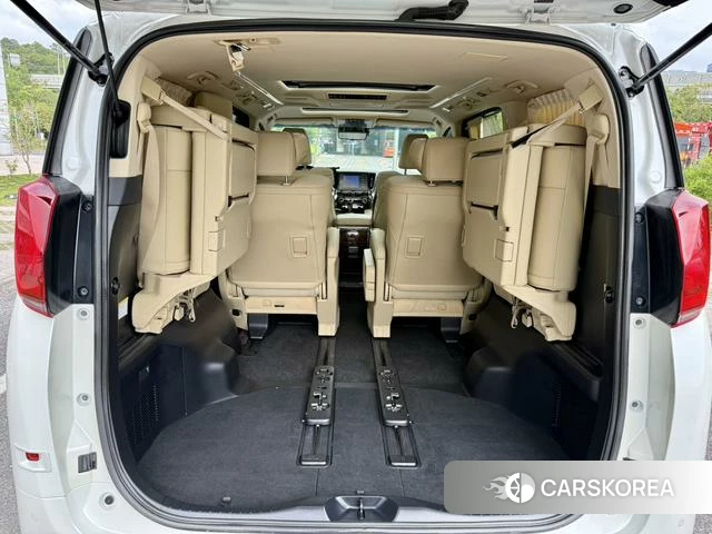 Toyota Elfa id 4290045 из Китая 7
