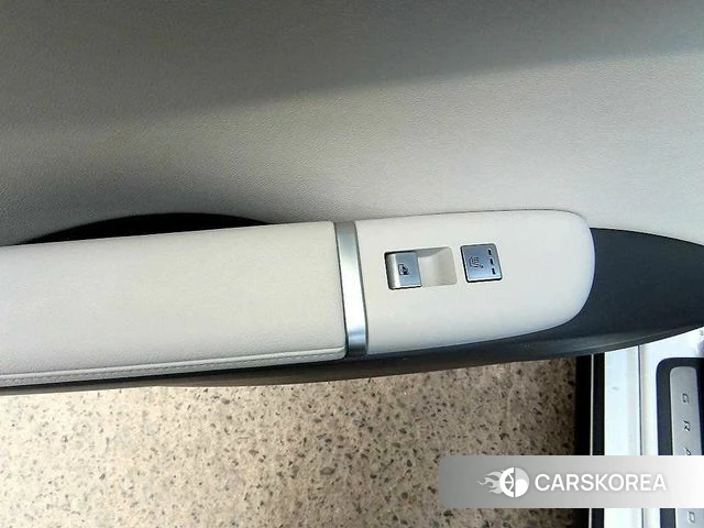 Hyundai Grandeur (GN7) id 3909992 из Кореи 7