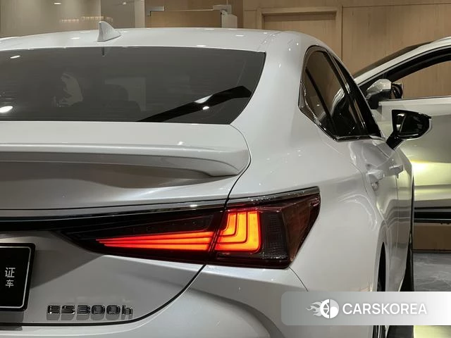 Lexus ES id 4213465 из Китая 7