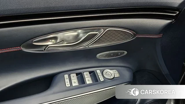 Genesis GV70 id 3660244 из Кореи 7