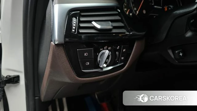BMW 5 Series (G30) id 4737658 из Кореи 7