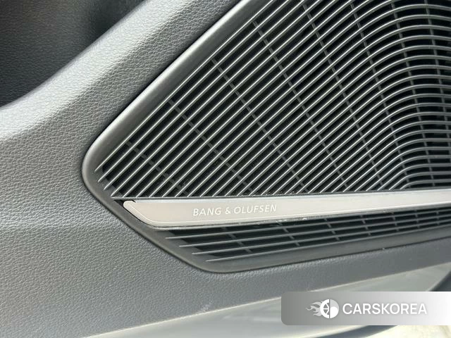 Audi RS 5 id 4290545 из Китая 7