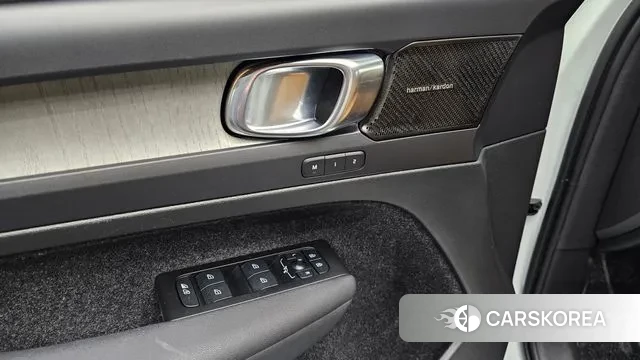 Volvo XC40 id 3534477 из Кореи 7