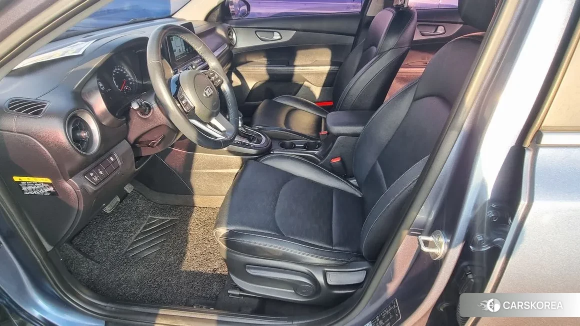 Kia Come New K3 id 1285902 из Кореи 7