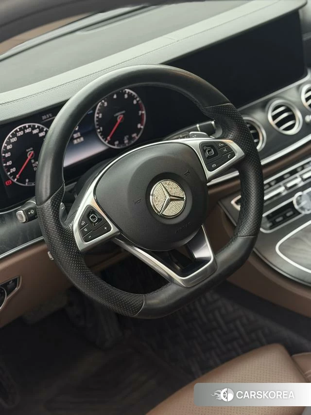 Mercedes-Benz E-class id 4241188 из Китая 7