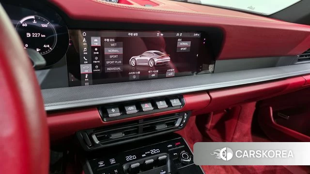 Porsche 911(992) id 4304171 из Кореи 7