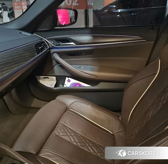 BMW 5 Series (G30) id 3059604 из Кореи 7