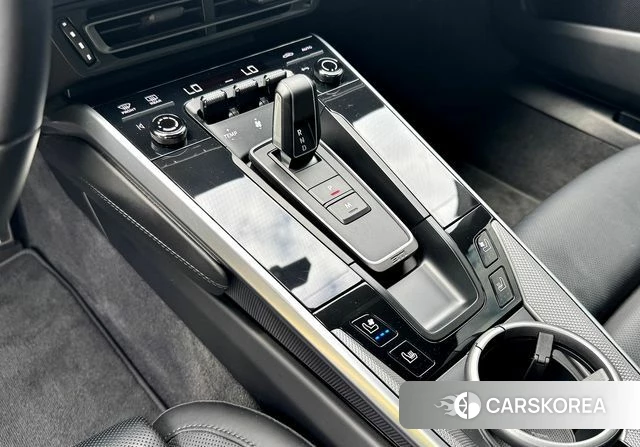 Porsche 911(992) id 4383102 из Кореи 7