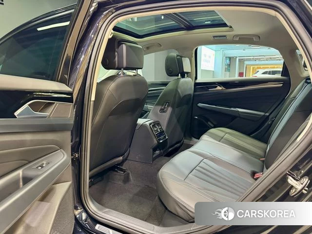Volkswagen Passat id 3824381 из Китая 7