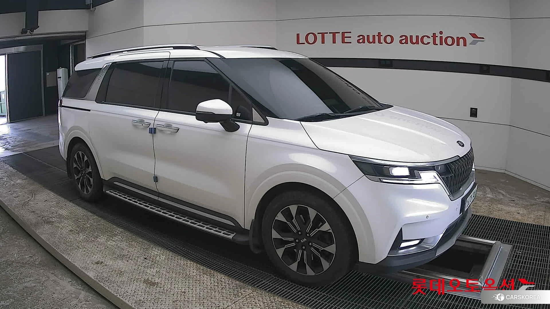 Kia Carnival id 3882096 из Кореи 7