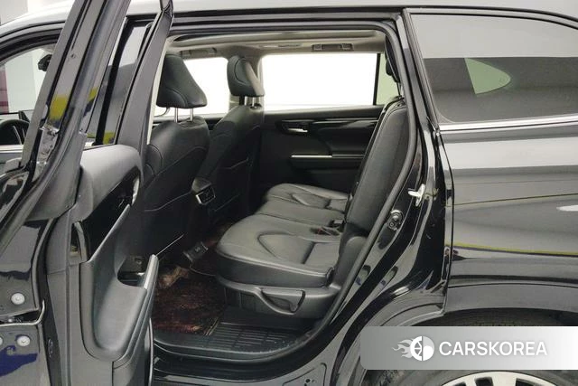 Toyota Highlander 2023 Черный из Китая, фото 6