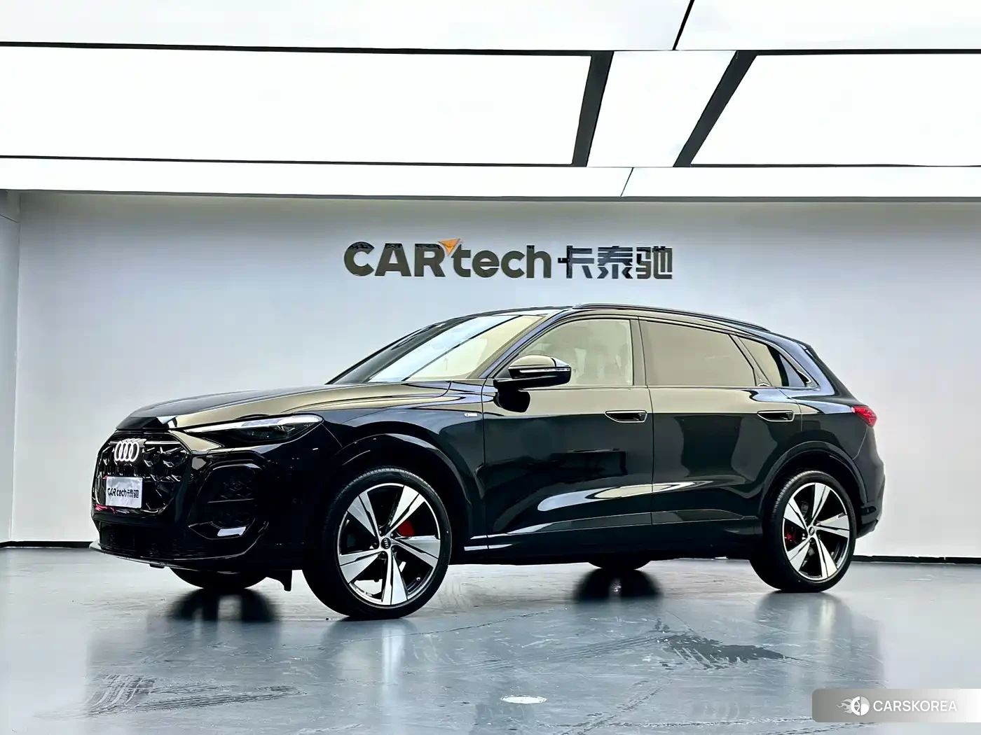 Audi Q5L id 4514207 из Китая 7