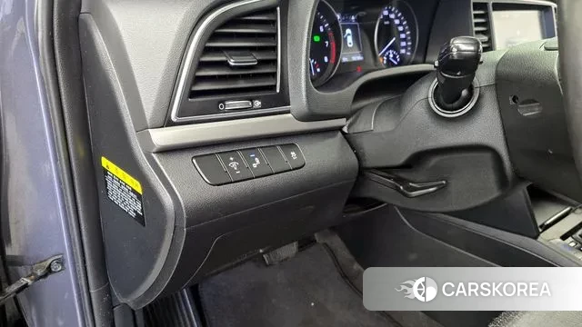 Hyundai Avante AD id 3737225 из Кореи 7