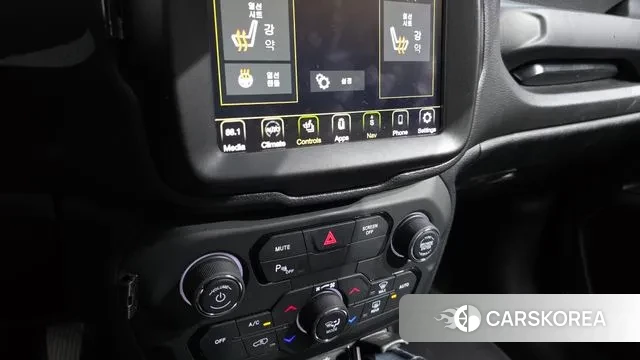 Jeep Renegade id 3535408 из Кореи 7