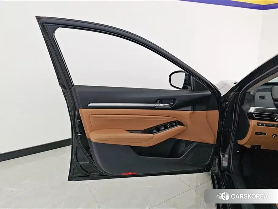 Nissan Altima id 4600360 из Китая 7