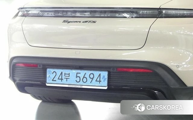 Porsche Taycan id 3811785 из Кореи 7