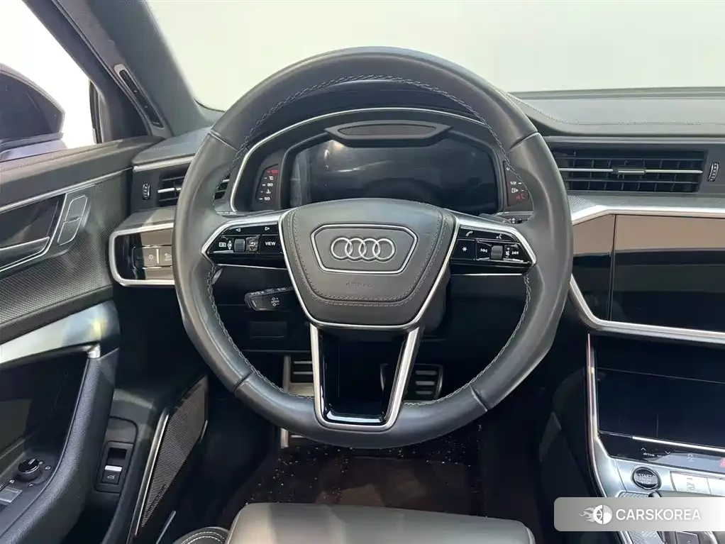 Audi A6L id 4577413 из Китая 8
