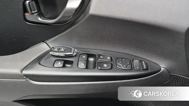 Hyundai Veloster (JS) id 3557766 из Кореи 7