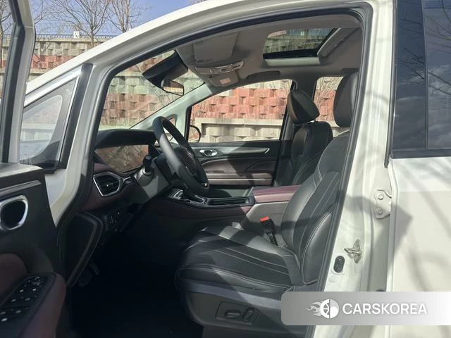 GAC Trumpchi Trumpchi M6 id 4205744 из Китая 7