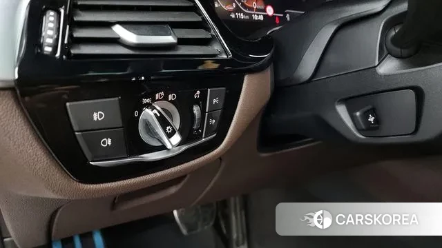 BMW 5 Series (G30) id 2985636 из Кореи 7