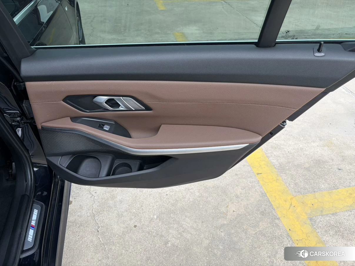 BMW 3 series id 4455342 из Китая 7