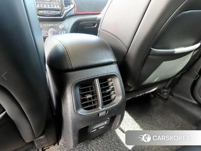 Jeep Cherokee (KL) id 4203255 из Кореи 7