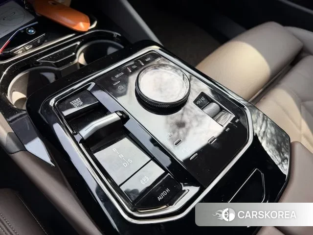 BMW 5 Series (G60) id 3745288 из Кореи 7