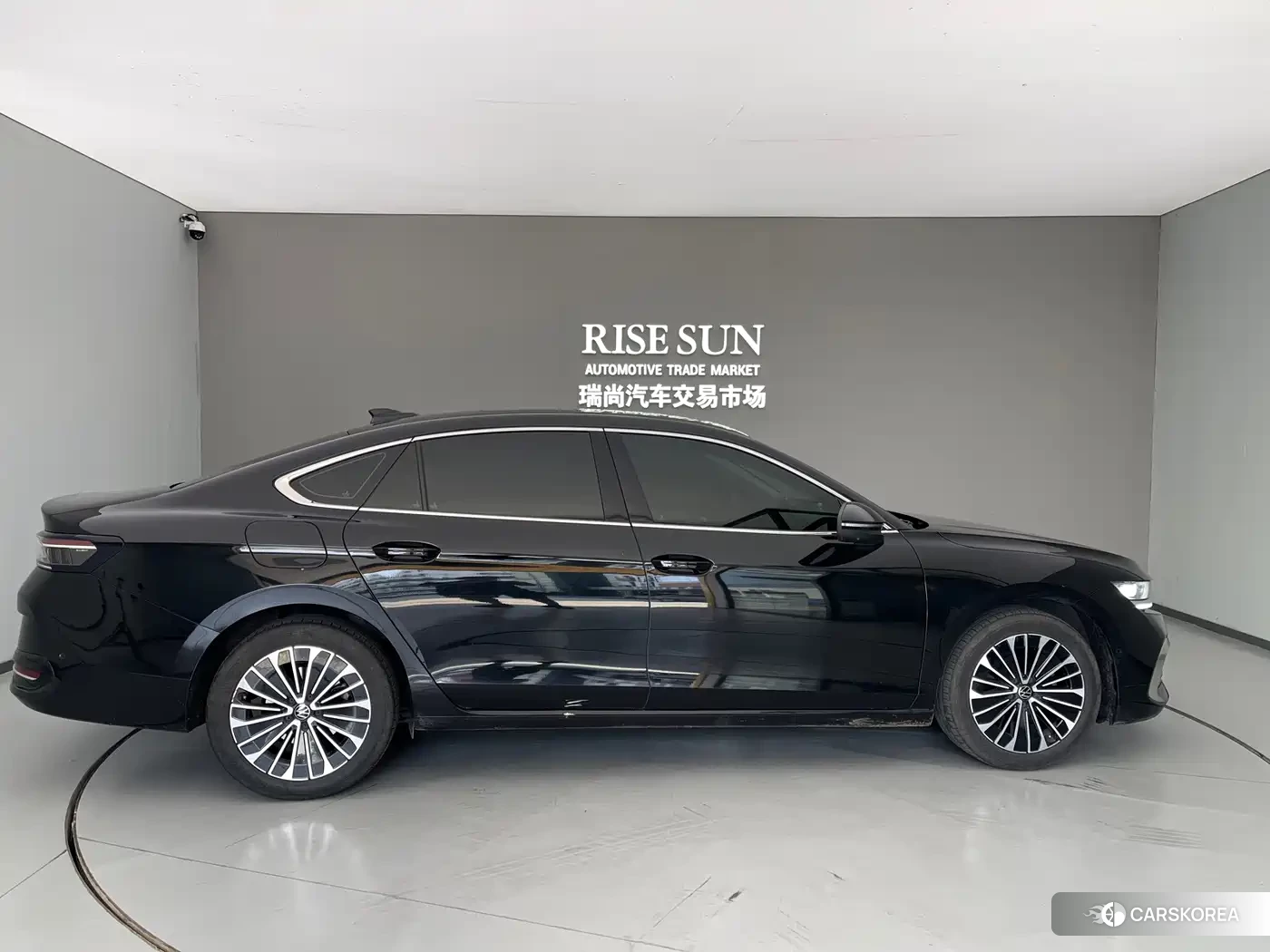 Volkswagen Magotan id 4628272 из Китая 7