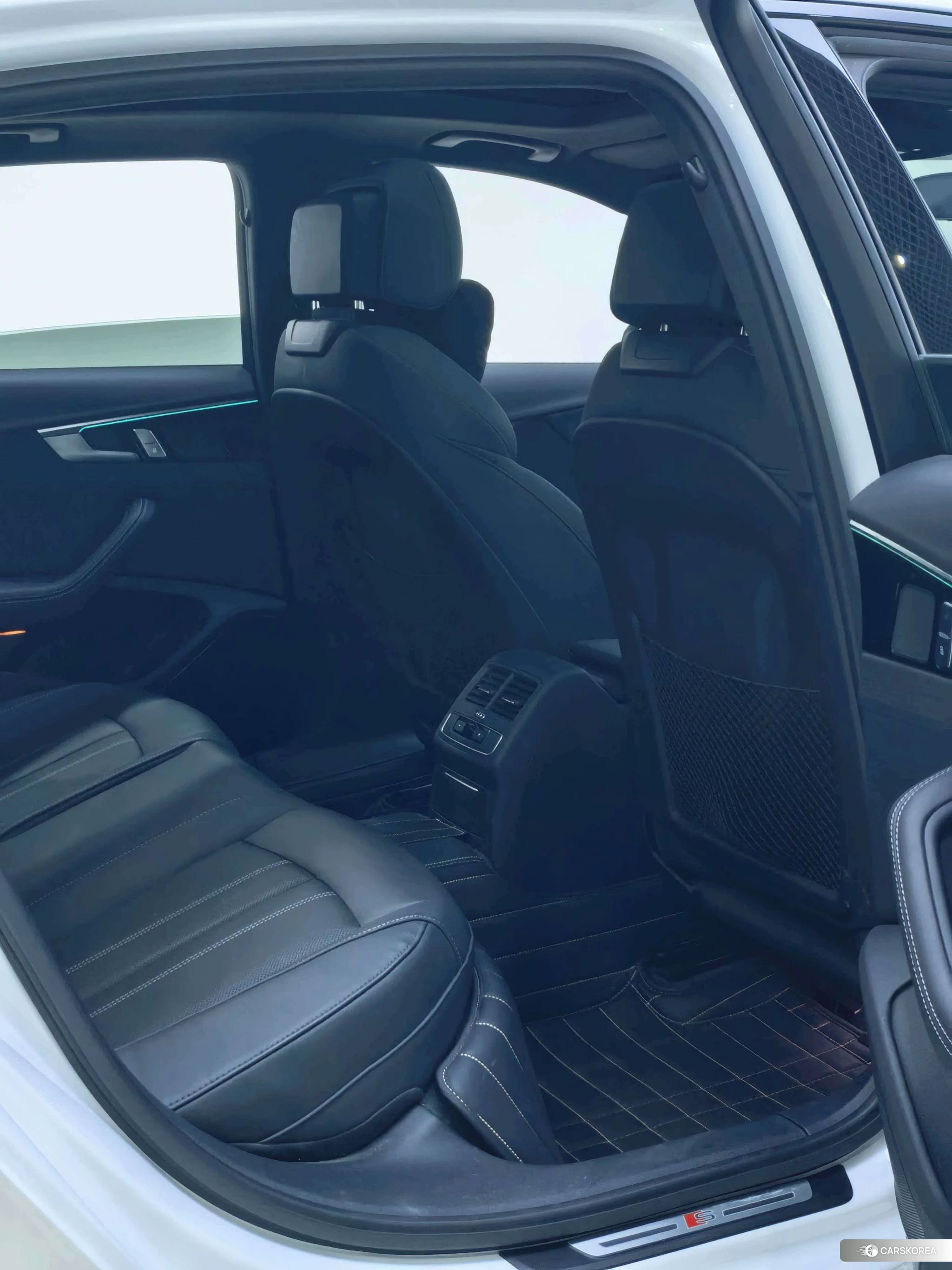 Audi A4L id 4407364 из Китая 7