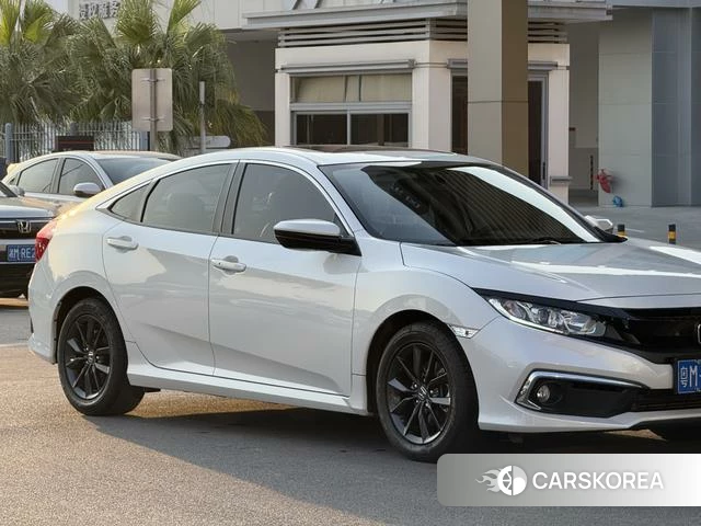 Honda Civic id 4276714 из Китая 7