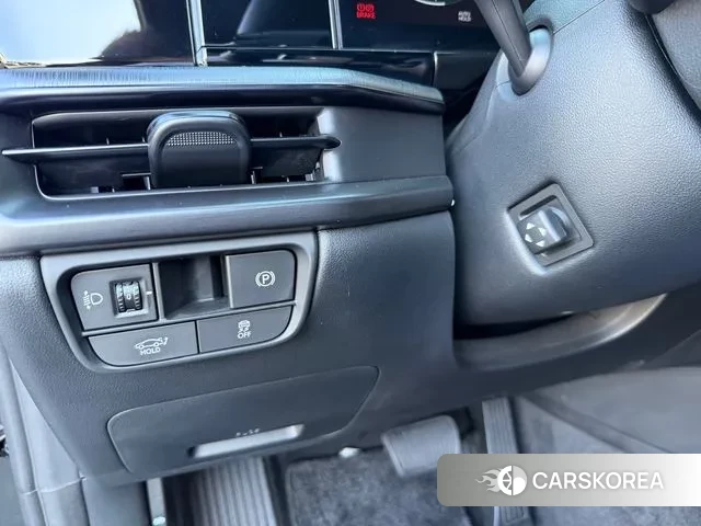 Hyundai Grandeur (GN7) id 3021362 из Кореи 7