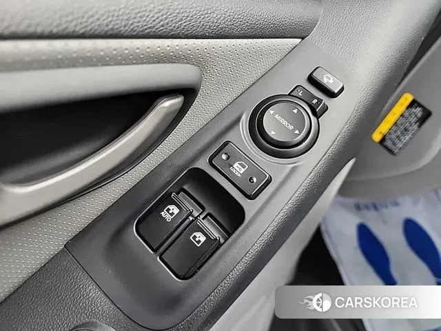 Hyundai The New Grand Starex id 3422921 из Кореи 7