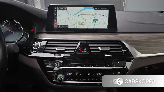 BMW 5 Series (G30) id 3709402 из Кореи 7