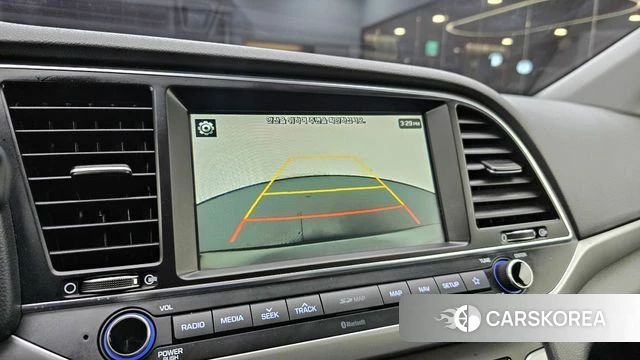 Hyundai Avante AD id 3861754 из Кореи 7