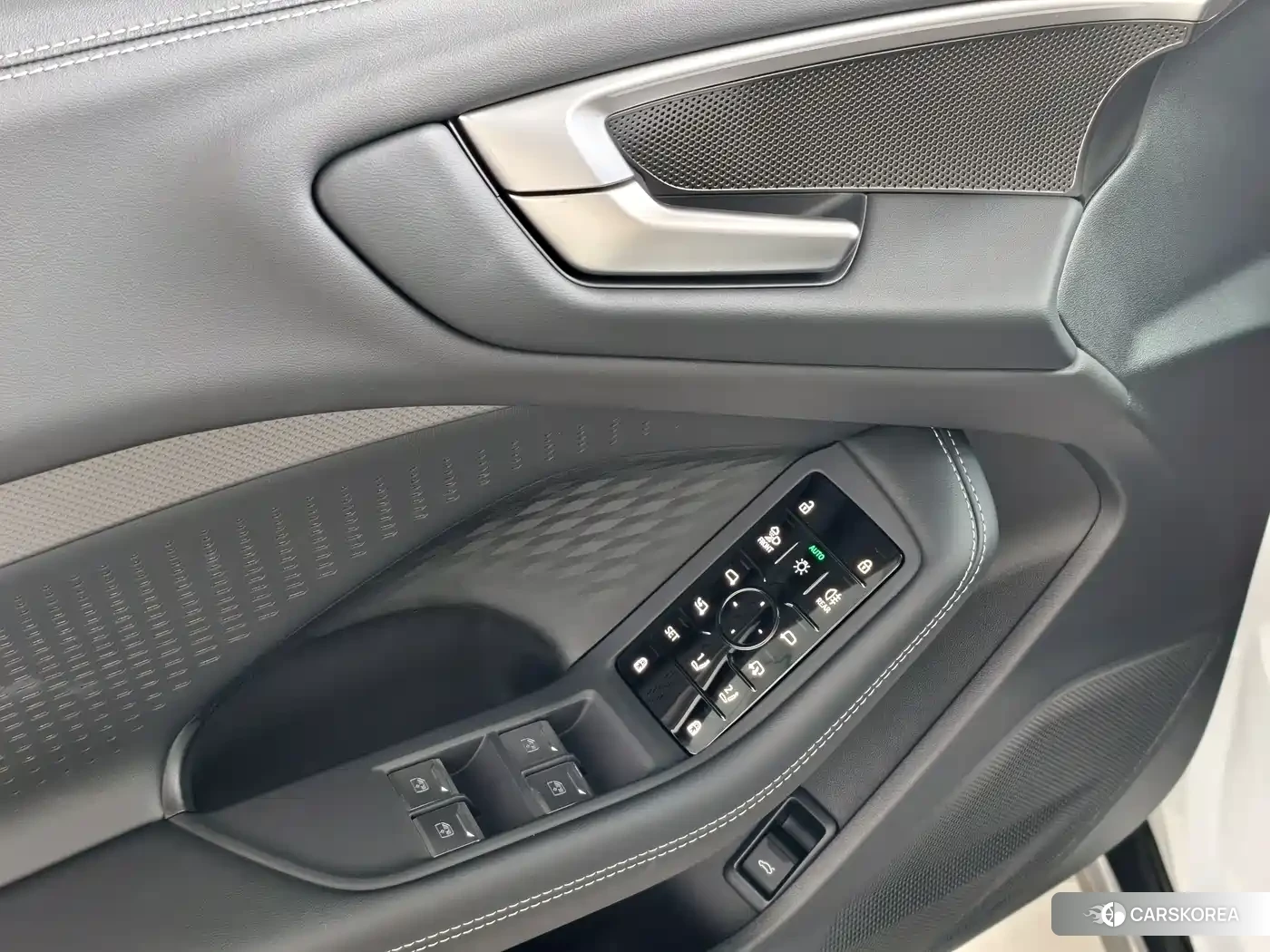 Audi A5L id 4589162 из Китая 7