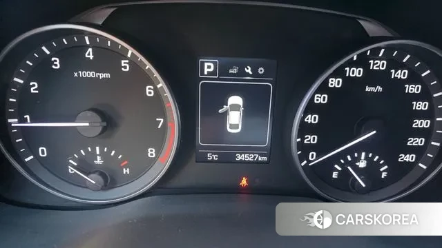 Hyundai Avante AD id 3449784 из Кореи 7