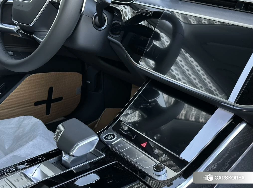 Audi A8 id 4467880 из Китая 7