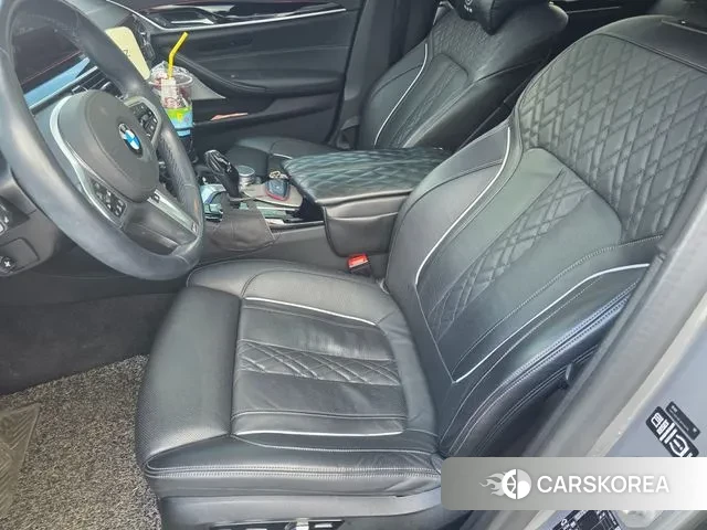 BMW 5 Series (G30) id 3385184 из Кореи 7