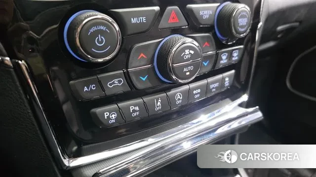 Jeep Grand Cherokee id 3324082 из Кореи 7