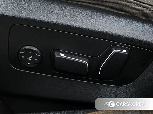 BMW 5 Series (G60) id 3792726 из Кореи 7
