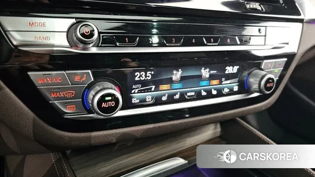 BMW 5 Series (G30) id 3789044 из Кореи 7